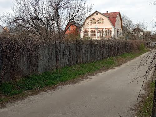 будинок за адресою Лучиста 8, 13