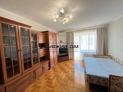 квартира за адресою Драгоманова вул., 44А