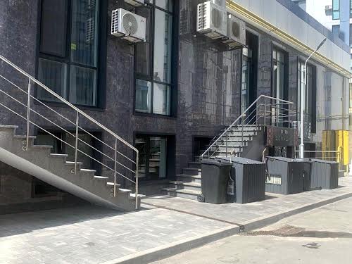 коммерческая по адресу Центральная ул., 19