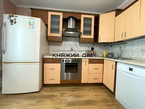 квартира за адресою Драгоманова вул., 8-А