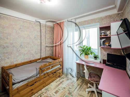 квартира по адресу Героев Полка 