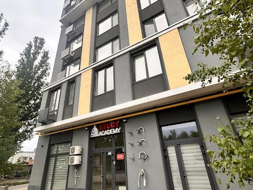 коммерческая по адресу Ломоносова, 40