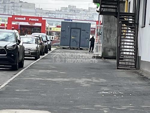 комерційна за адресою Військова вул., 24