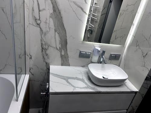 квартира за адресою Драгоманова вул., 10