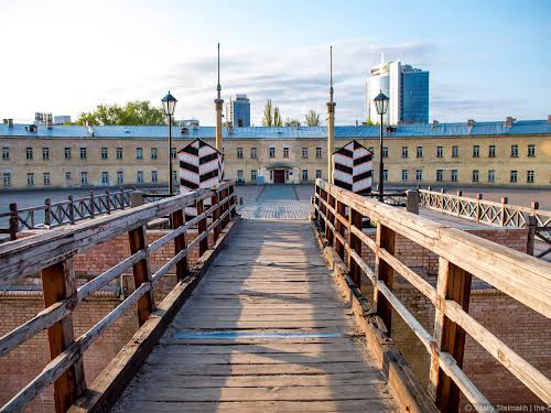 квартира за адресою Василя Тютюнника вул. (Анрі Барбюса), 22-26