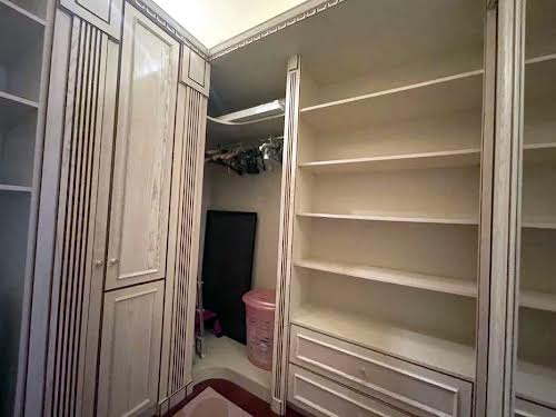 квартира за адресою Старонаводницька вул., 6-Б