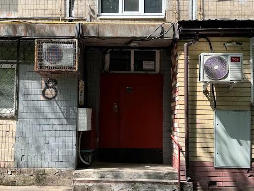 квартира за адресою Романа Ратушного вул. (Волгоградська), 41