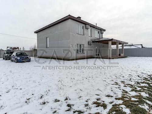 будинок за адресою с. Ревне, Персикова