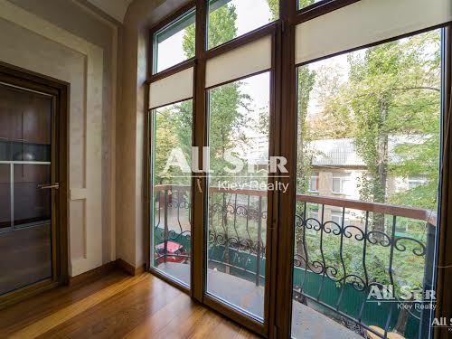 квартира за адресою Шота Руставелі вул., 8