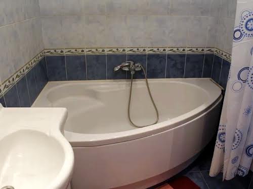 квартира за адресою Анни Ахматової вул., 35