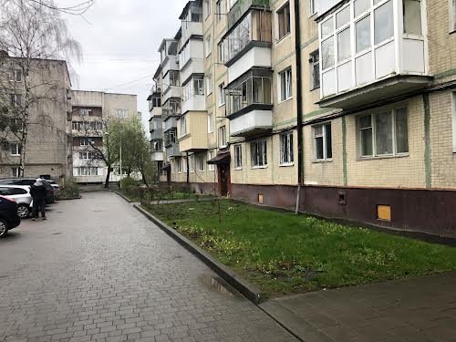 квартира за адресою Виговського, 27