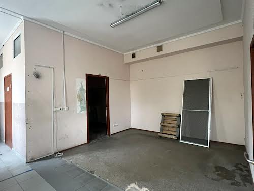 комерційна за адресою Антонова вул., 16