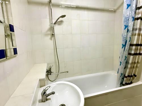 квартира за адресою Софії Русової вул., 7