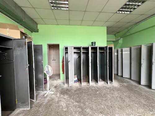 комерційна за адресою Лугова, 9П