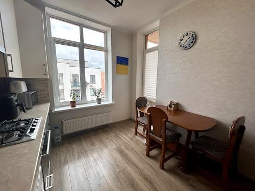 квартира за адресою Соборна вул., 103/5