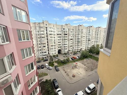 квартира за адресою с. Святопетрівське, Теплична вул., 48