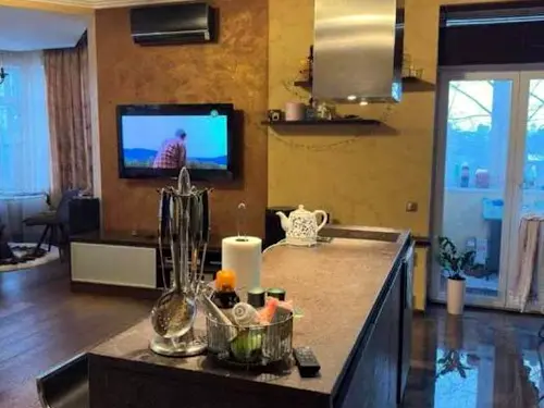 квартира за адресою Будівельників вул., 30