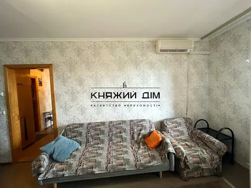 квартира за адресою Ревуцького вул., 18-А