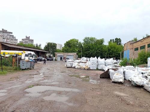 комерційна за адресою Азейбаржанська, 25