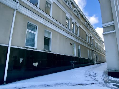 комерційна за адресою Золотоустівська вул., 23