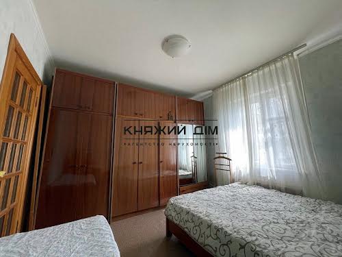 квартира за адресою Ревуцького вул., 18-А