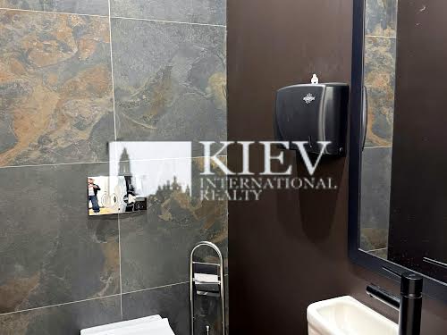 комерційна за адресою Жилянська вул., 68