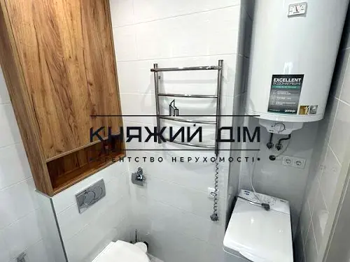 квартира по адресу Ревуцкого ул., 40-Б