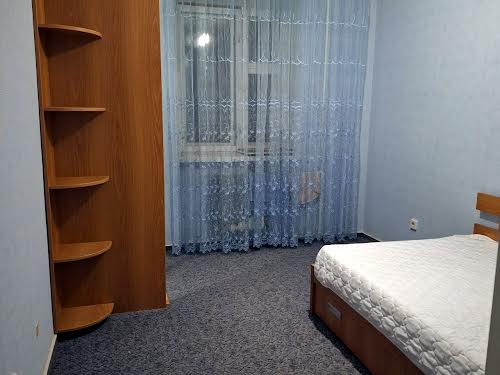 квартира за адресою Анни Ахматової вул., 3