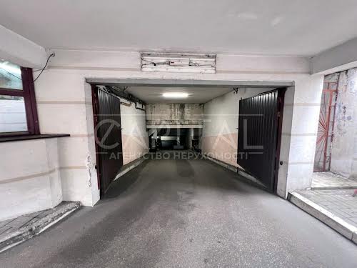 квартира за адресою Шота Руставелі вул., 44