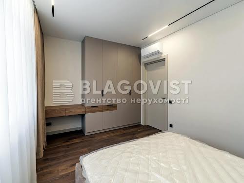 квартира за адресою Олександра Олеся вул., 7