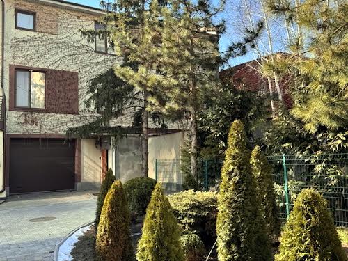 будинок за адресою Бернардацці вул. (Красних Зір), 5