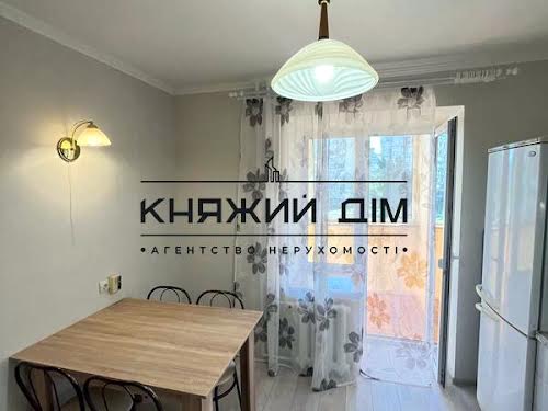 квартира за адресою Драгоманова вул., 44А