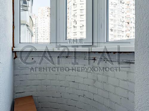 квартира за адресою Анни Ахматової вул., 22
