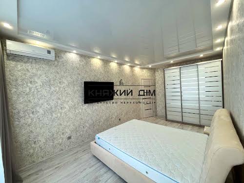 квартира за адресою Київ, Драгоманова вул., 10