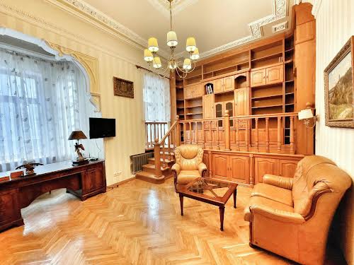 квартира по адресу Институтская ул., 13/4