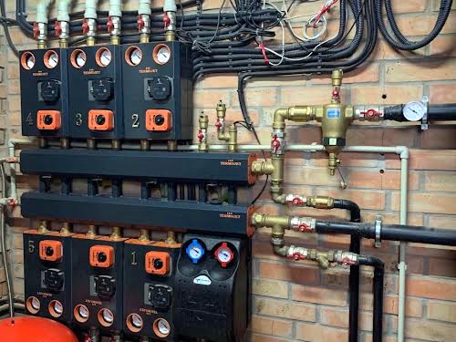 коммерческая по адресу Газопроводная ул., 2