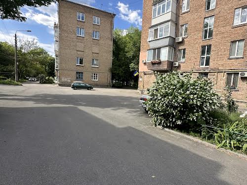квартира за адресою Копилівська вул., 67