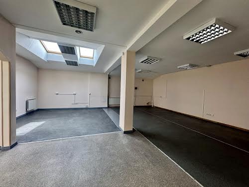 комерційна за адресою Автопаркова вул., 7