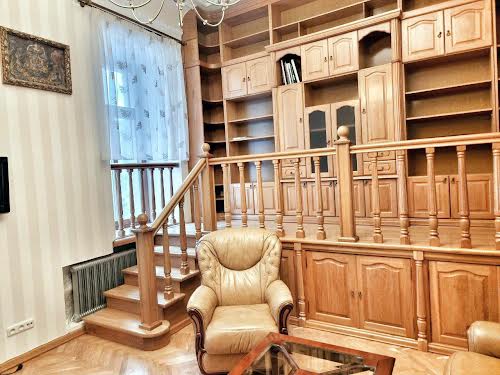 квартира по адресу Институтская ул., 13/4