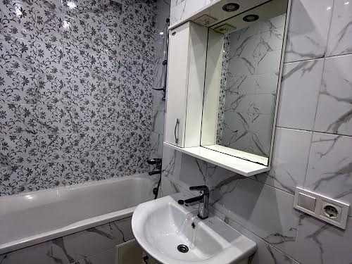квартира за адресою Боголюбова вул., 1