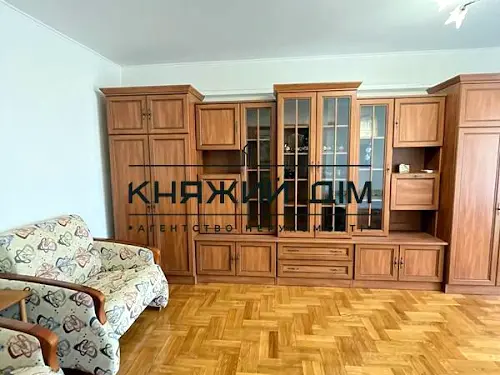 квартира за адресою Драгоманова вул., 44-А