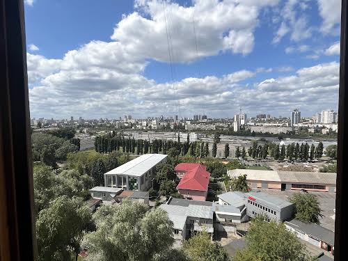 квартира по адресу Киев, Тополёвая ул., 4/8