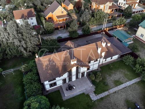 будинок за адресою с. Старі Петрівці, Лесі Українки
