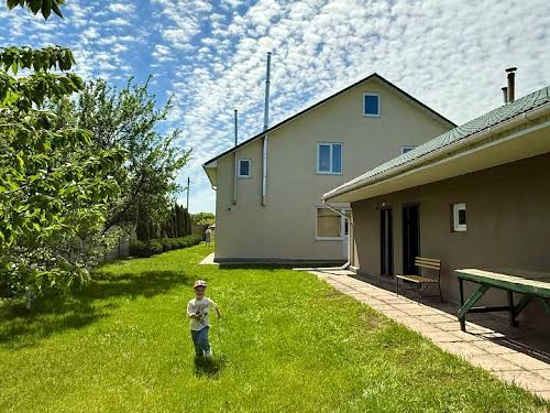 будинок за адресою с. Новосілки, Київська вул.