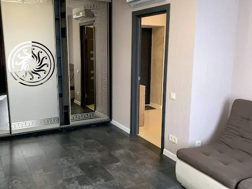 квартира за адресою Драгоманова, 8