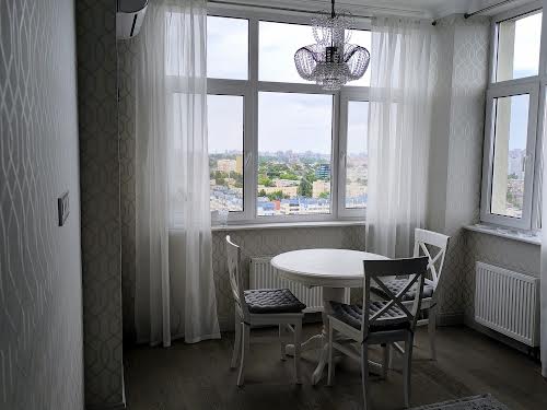 квартира за адресою Рея Бредбері вул., 2