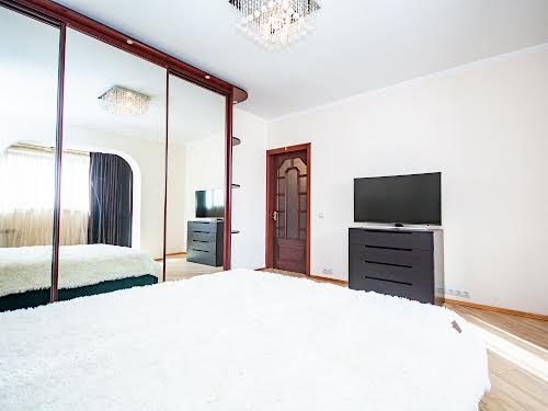 квартира за адресою Урлівська вул., 5