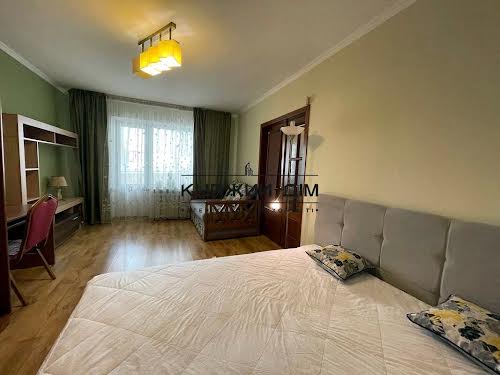 квартира за адресою Драгоманова вул., 8-А