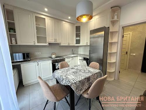 квартира за адресою Михайла Максимовича вул. (Онуфрія Трутенка), 24-Б