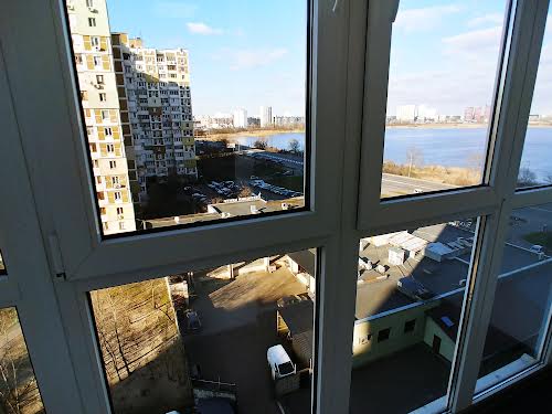 квартира за адресою Вишняківська вул., 4